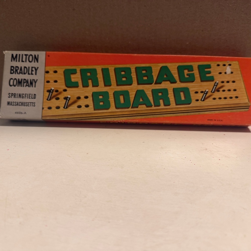 Milton Bradley Cribbage Board vintage